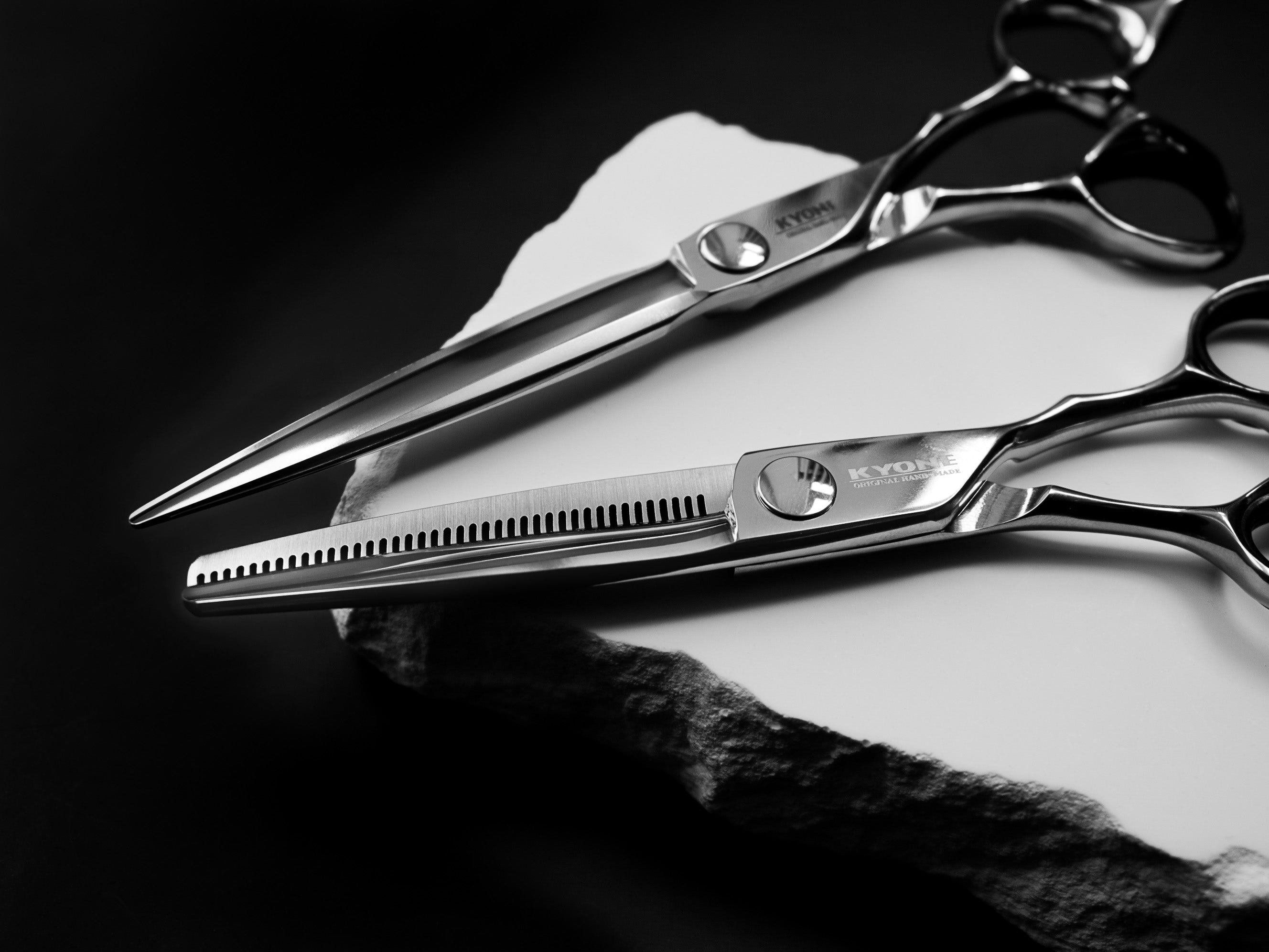 Kyone 810T Modelling Scissors | 6.2” – 40T FREE when purchasing a 810 cutting scissor