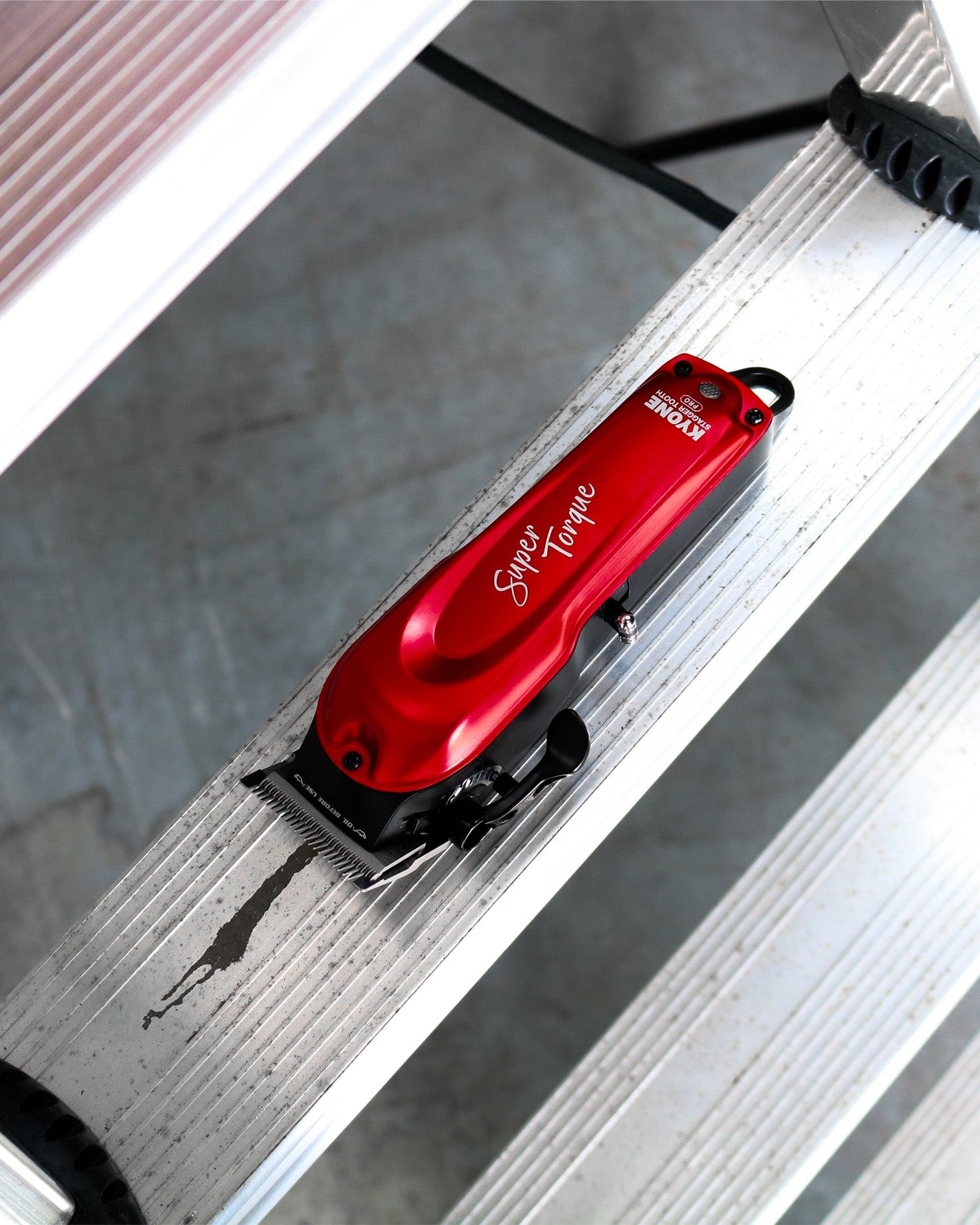 Kyone Ultima Stagger Tooth Pro Clipper